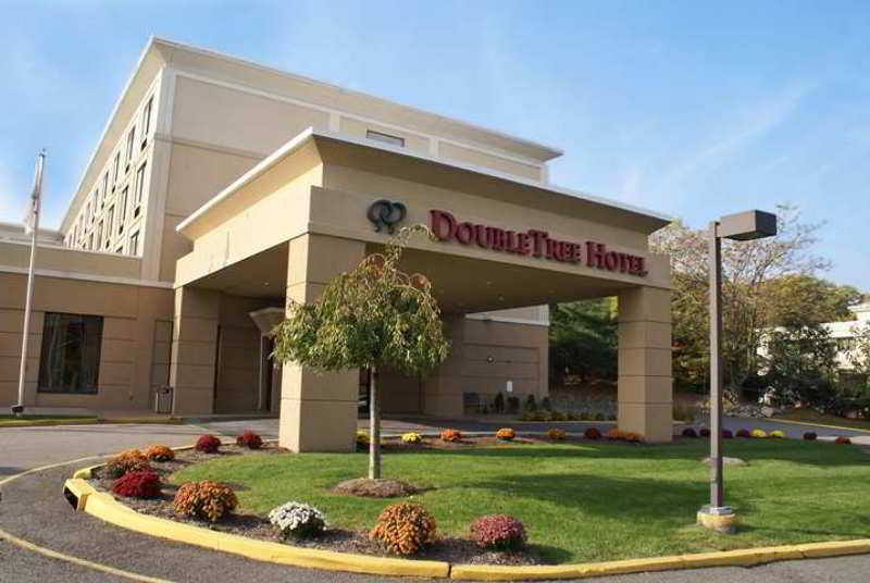 Hotel Doubletree By Hilton Mahwah Exterior foto
